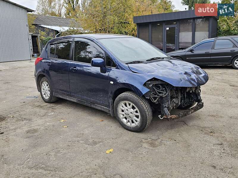 Хэтчбек Nissan TIIDA 2007 в Киеве
