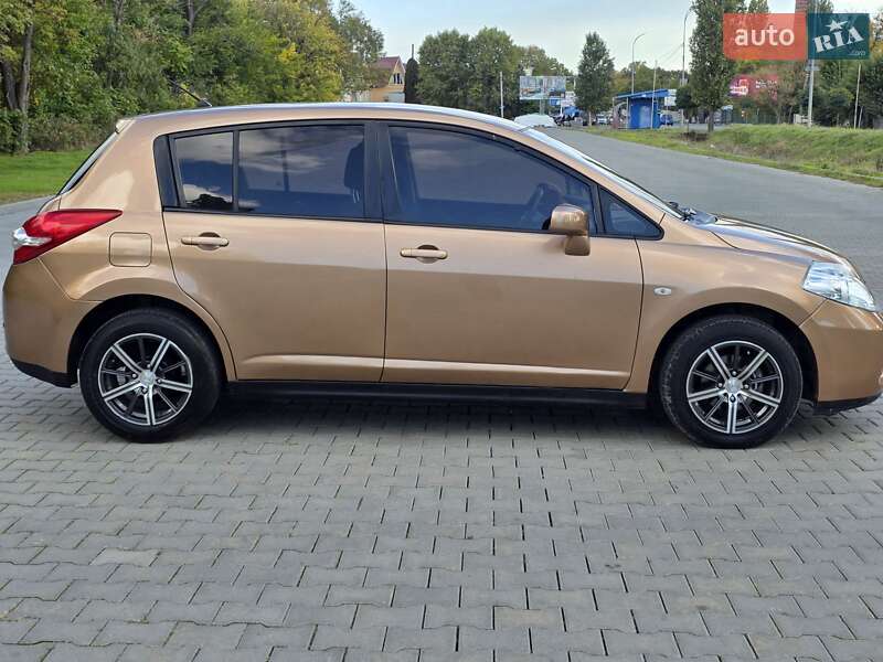 Хэтчбек Nissan TIIDA 2008 в Одессе фото 5 Хэтчбек Nissan TIIDA 2008 в Одессе