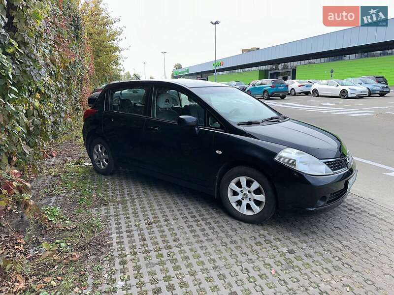 Хетчбек Nissan TIIDA 2008 в Києві