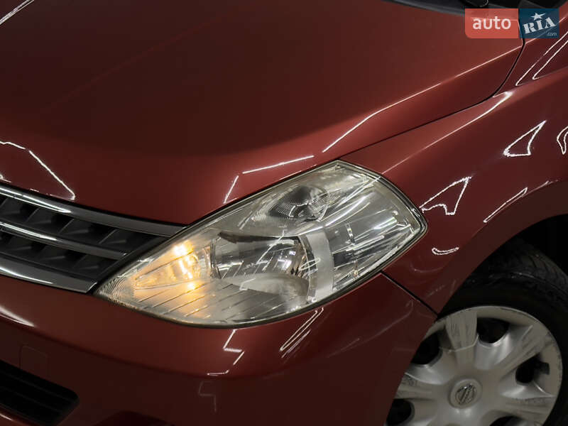 Хетчбек Nissan TIIDA 2010 в Миколаєві фото 3 Хетчбек Nissan TIIDA 2010 в Миколаєві