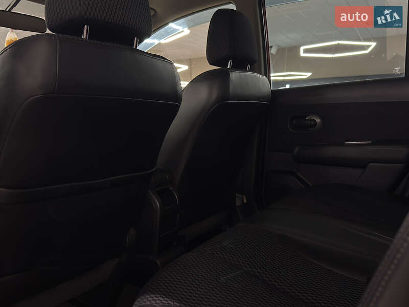 Хетчбек Nissan TIIDA 2010 в Миколаєві фото 20 Хетчбек Nissan TIIDA 2010 в Миколаєві
