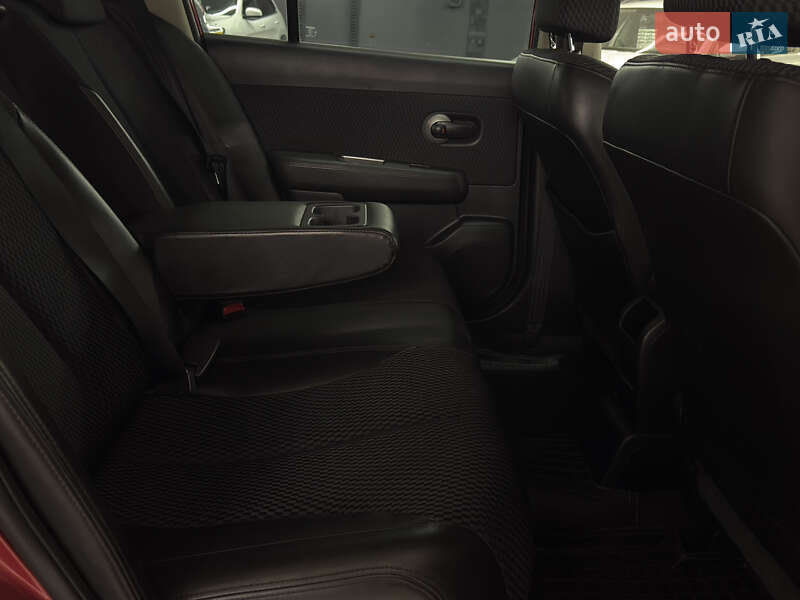 Хетчбек Nissan TIIDA 2010 в Миколаєві фото 23 Хетчбек Nissan TIIDA 2010 в Миколаєві