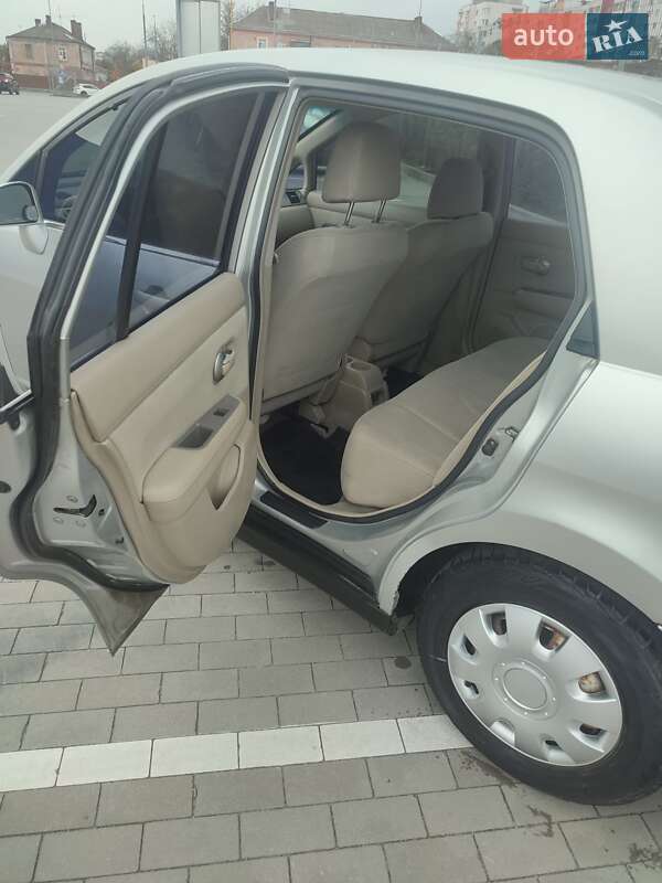 Седан Nissan TIIDA 2007 в Виннице