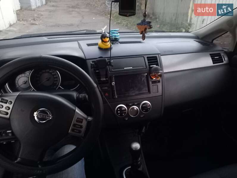 Хэтчбек Nissan TIIDA 2007 в Одессе