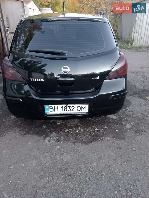 Хэтчбек Nissan TIIDA 2007 в Одессе