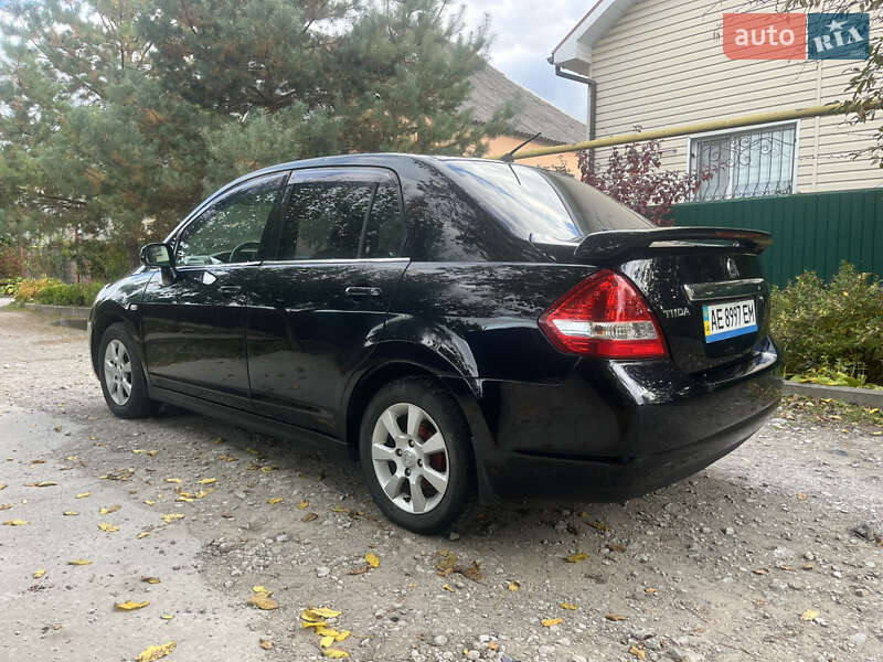 Седан Nissan TIIDA 2007 в Каменском