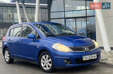 Хэтчбек Nissan TIIDA 2008 в Киеве