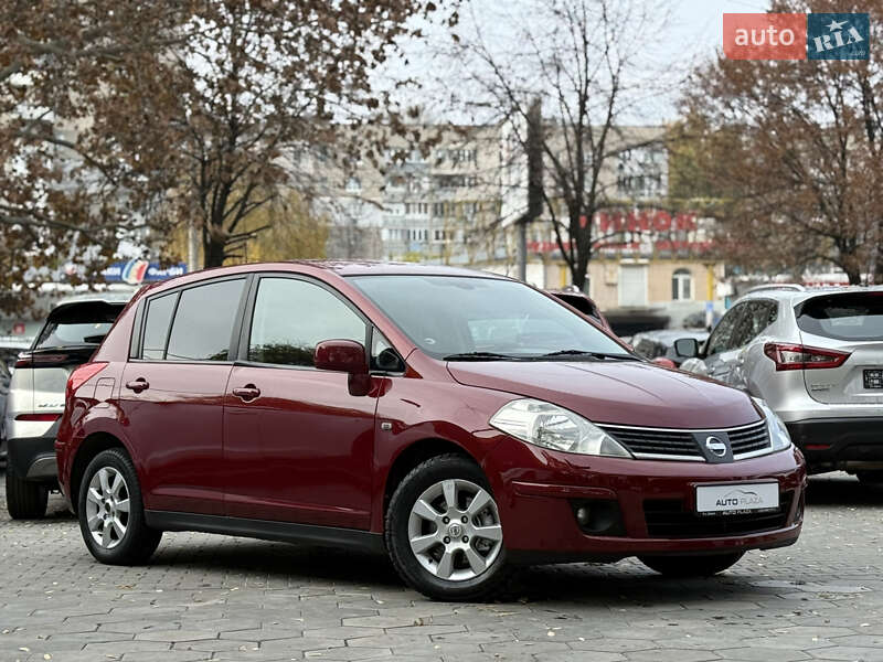 Хэтчбек Nissan TIIDA 2008 в Одессе