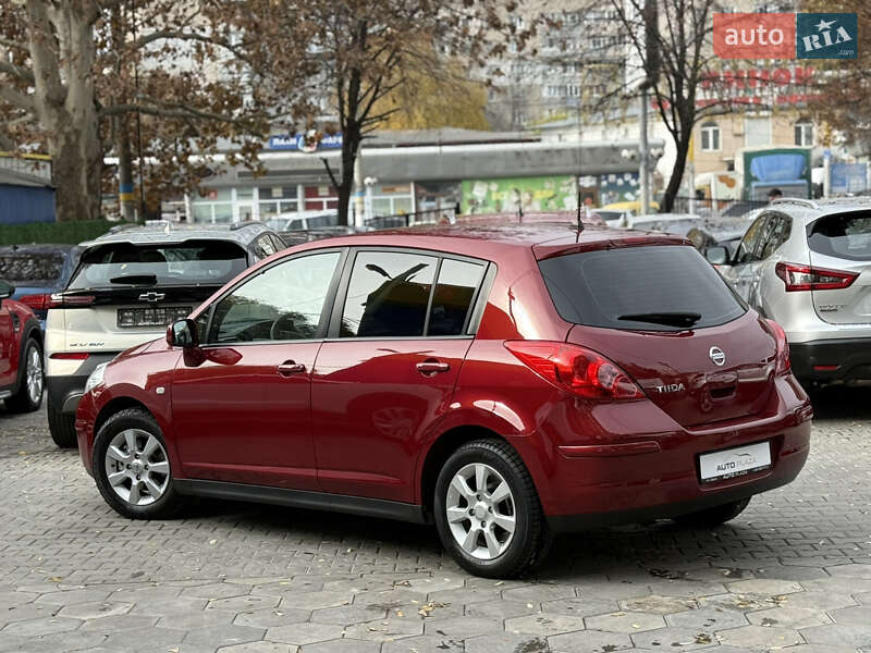 Хэтчбек Nissan TIIDA 2008 в Одессе
