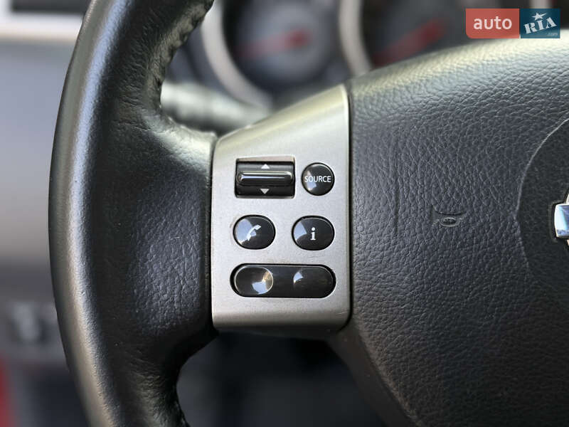 Хэтчбек Nissan TIIDA 2008 в Одессе