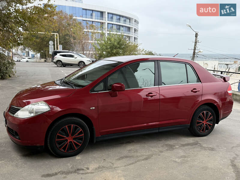 Седан Nissan TIIDA 2008 в Одессе