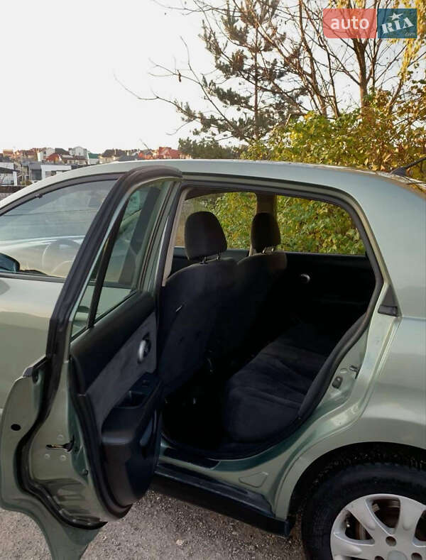 Седан Nissan TIIDA 2008 в Тернополі