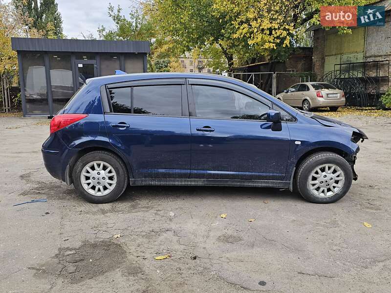 Хетчбек Nissan TIIDA 2007 в Києві