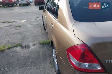Седан Nissan TIIDA 2007 в Києві