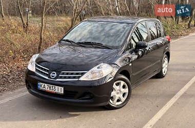 Хэтчбек Nissan TIIDA 2011 в Киеве