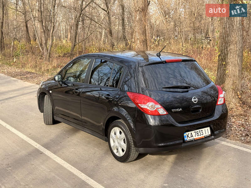 Хэтчбек Nissan TIIDA 2011 в Киеве фото 5 Хэтчбек Nissan TIIDA 2011 в Киеве