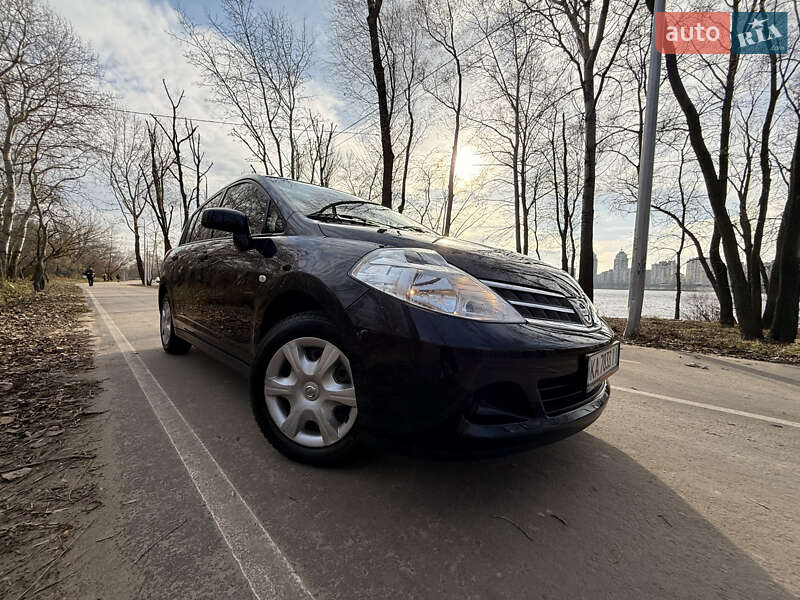 Хэтчбек Nissan TIIDA 2011 в Киеве фото 15 Хэтчбек Nissan TIIDA 2011 в Киеве