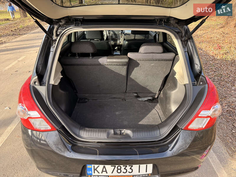 Хэтчбек Nissan TIIDA 2011 в Киеве фото 36 Хэтчбек Nissan TIIDA 2011 в Киеве