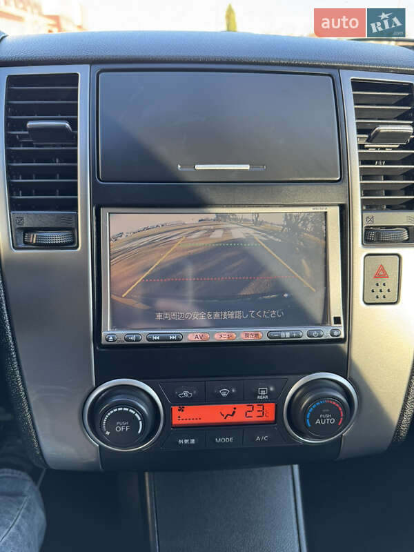 Хэтчбек Nissan TIIDA 2010 в Киеве