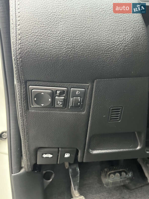 Хэтчбек Nissan TIIDA 2010 в Белой Церкви