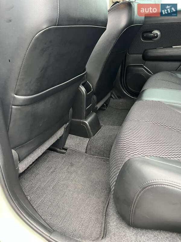 Хэтчбек Nissan TIIDA 2010 в Белой Церкви