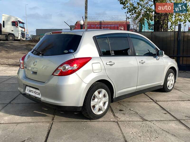 Хэтчбек Nissan TIIDA 2010 в Киеве фото 7 Хэтчбек Nissan TIIDA 2010 в Киеве