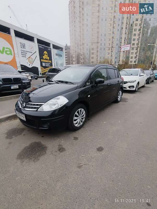Nissan TIIDA 2010