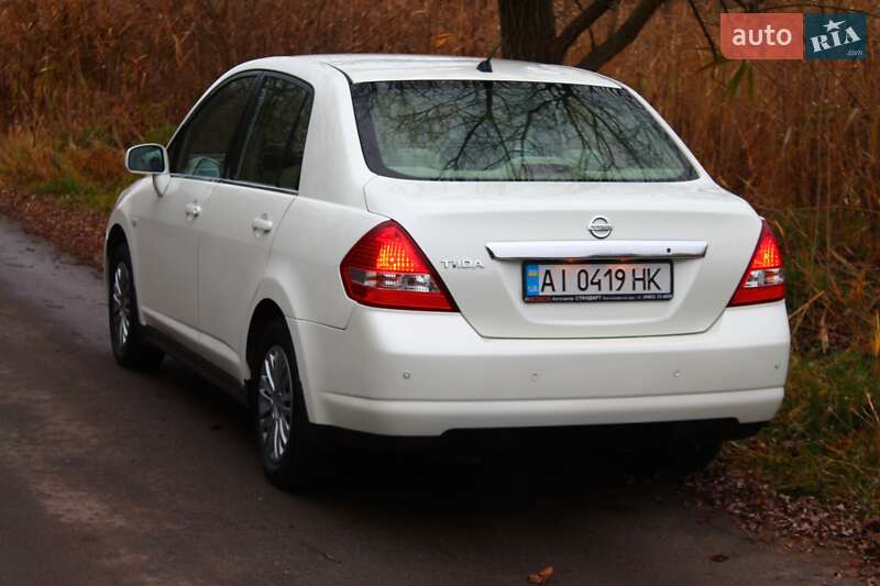 Седан Nissan TIIDA 2007 в Белой Церкви
