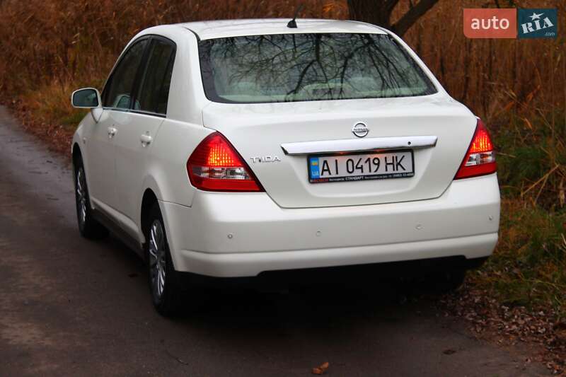 Седан Nissan TIIDA 2007 в Белой Церкви
