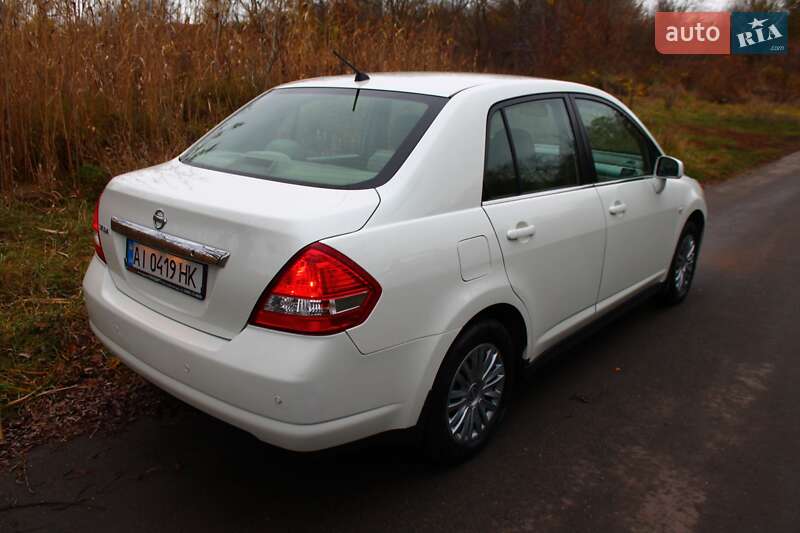 Седан Nissan TIIDA 2007 в Белой Церкви