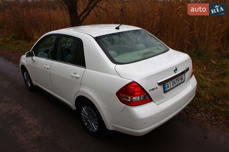 Седан Nissan TIIDA 2007 в Белой Церкви