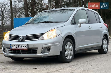 Хетчбек Nissan TIIDA 2012 в Бердичеві