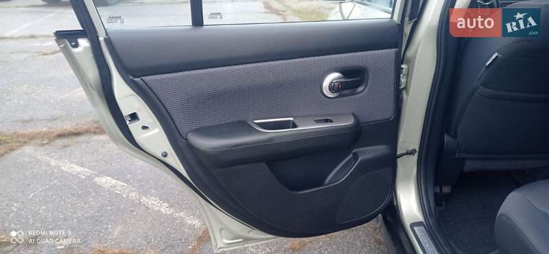 Хетчбек Nissan TIIDA 2008 в Вінниці