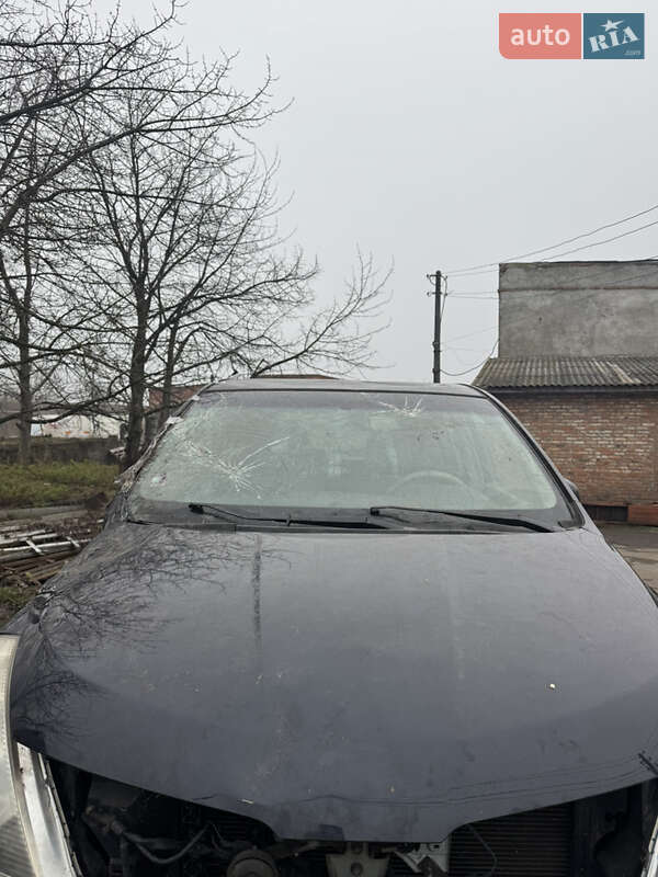 Хэтчбек Nissan TIIDA 2008 в Виннице