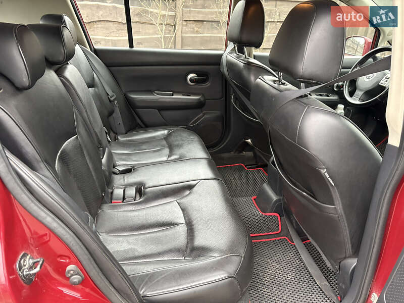 Хетчбек Nissan TIIDA 2008 в Звенигородці