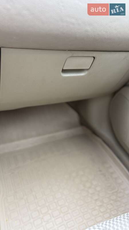 Хетчбек Nissan TIIDA 2010 в Білій Церкві