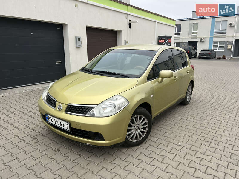 Хэтчбек Nissan TIIDA 2008 в Хмельницком