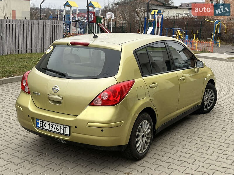 Хэтчбек Nissan TIIDA 2008 в Хмельницком