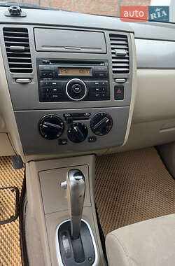 Хэтчбек Nissan TIIDA 2008 в Хмельницком