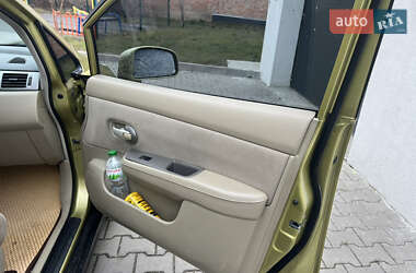 Хэтчбек Nissan TIIDA 2008 в Хмельницком