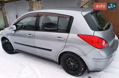 Хетчбек Nissan TIIDA 2008 в Запоріжжі