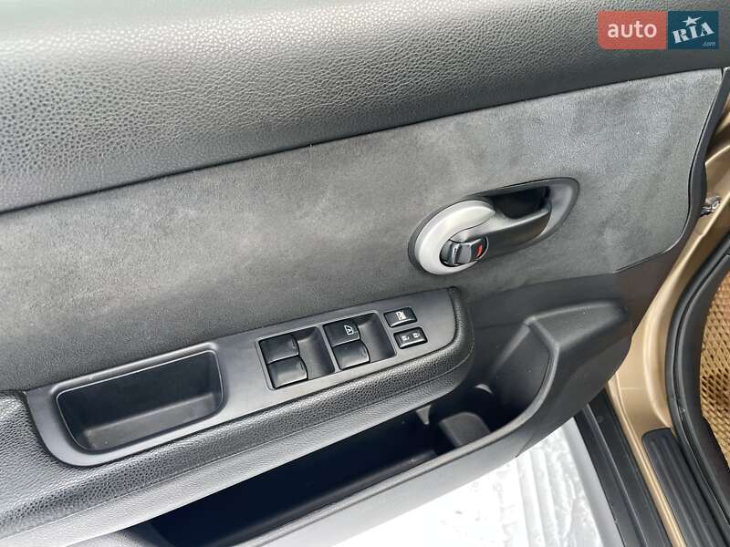 Хетчбек Nissan TIIDA 2008 в Києві