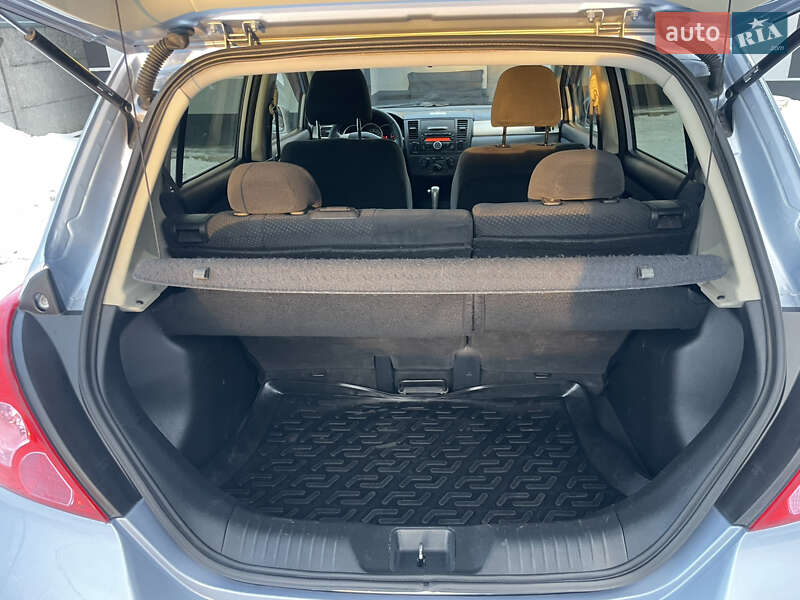 Хетчбек Nissan TIIDA 2011 в Дніпрі