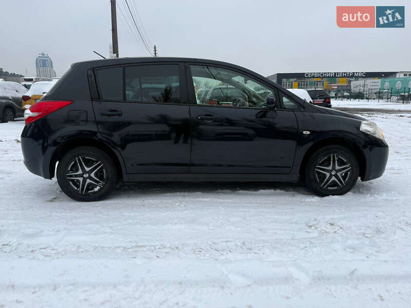 Седан Nissan TIIDA 2012 в Києві фото 4 Седан Nissan TIIDA 2012 в Києві