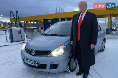 Хэтчбек Nissan TIIDA 2011 в Днепре