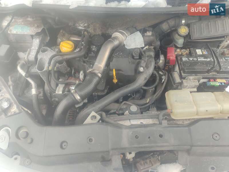 Хэтчбек Nissan TIIDA 2008 в Кропивницком