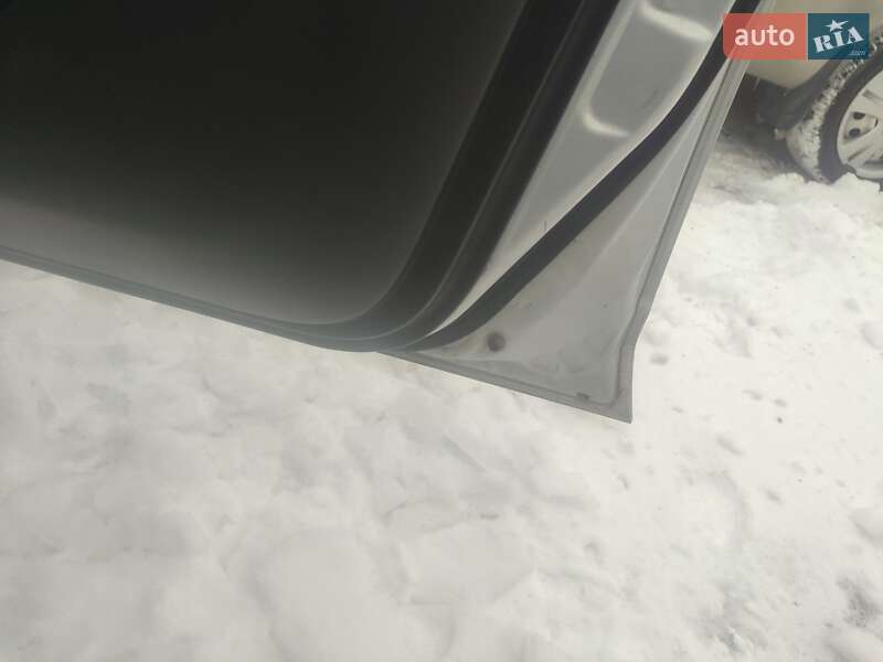 Хэтчбек Nissan TIIDA 2008 в Кропивницком