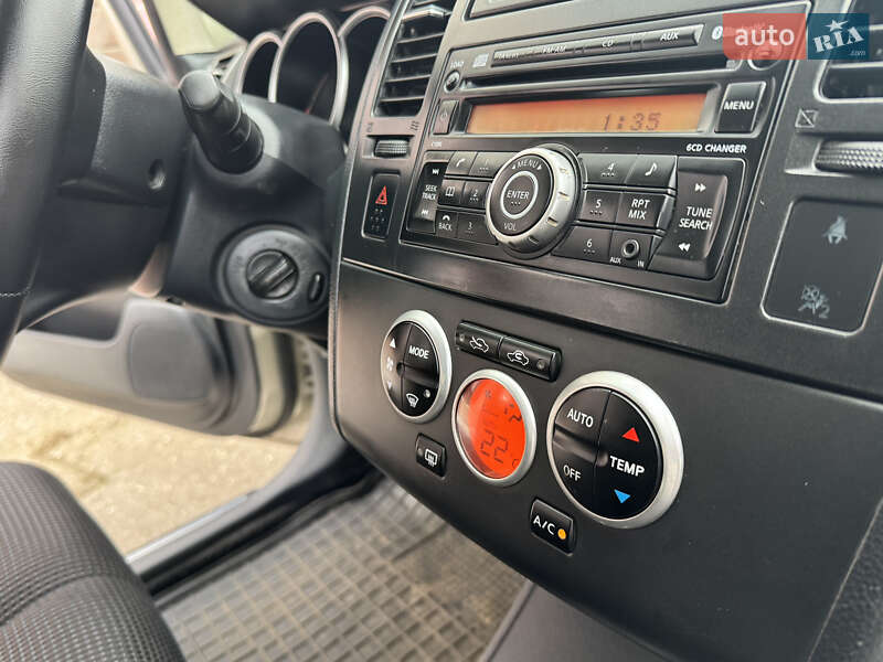 Седан Nissan TIIDA 2011 в Одессе