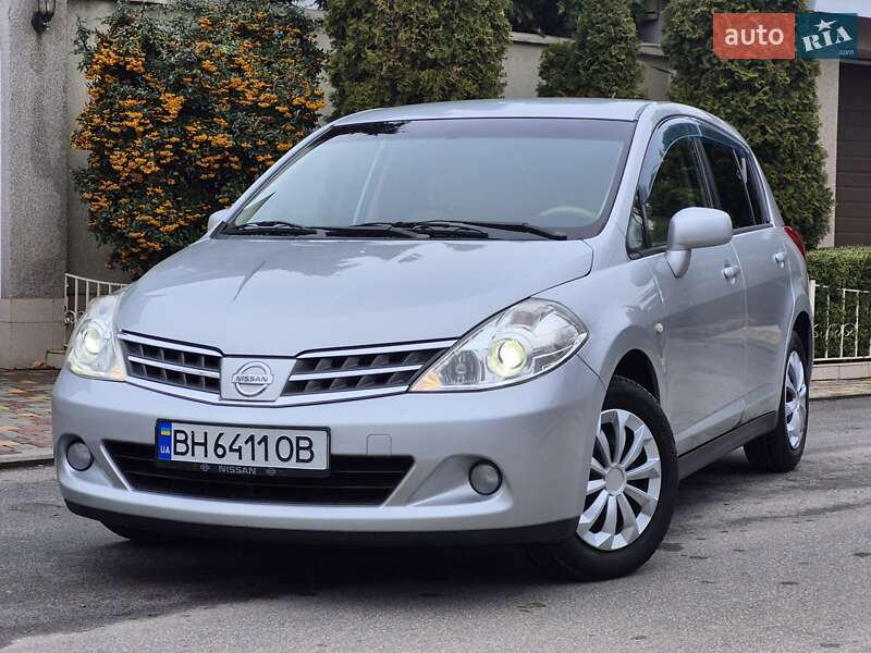 Хэтчбек Nissan TIIDA 2010 в Одессе фото 5 Хэтчбек Nissan TIIDA 2010 в Одессе