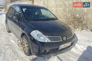 Седан Nissan TIIDA 2008 в Киеве